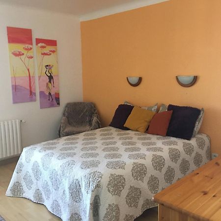 Grands Buffets Hebergement Chambre Нарбон Екстериор снимка