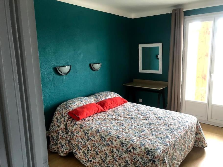 Grands Buffets Hebergement Chambre Нарбон Екстериор снимка