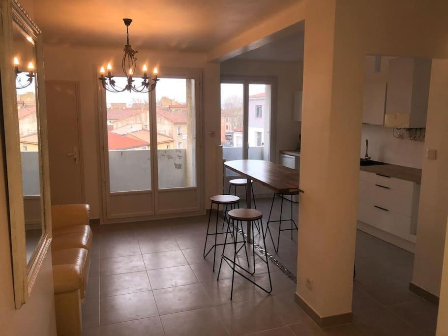 Grands Buffets Hebergement Chambre Нарбон Екстериор снимка