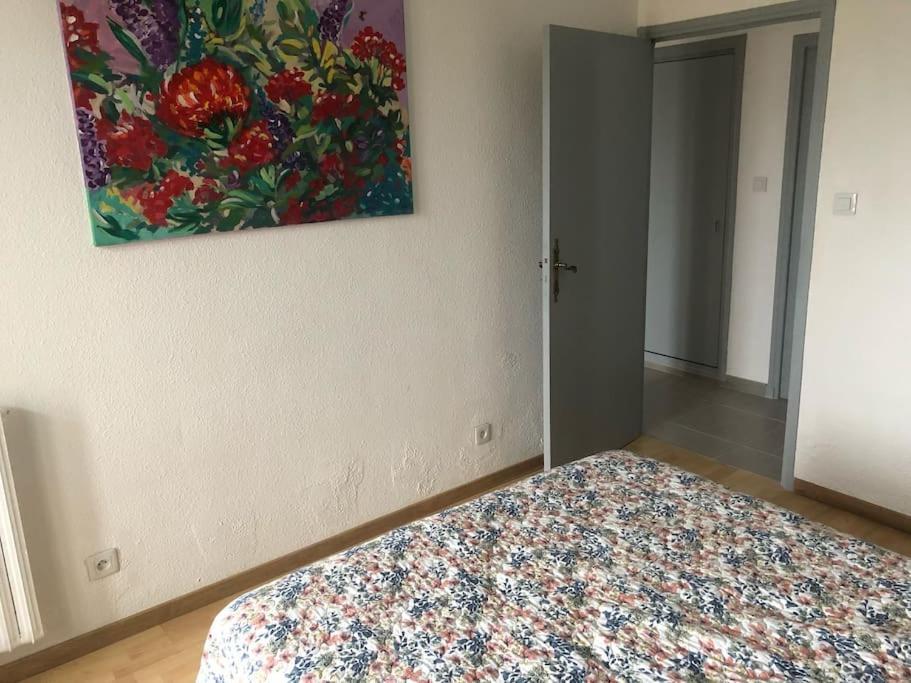Grands Buffets Hebergement Chambre Нарбон Екстериор снимка