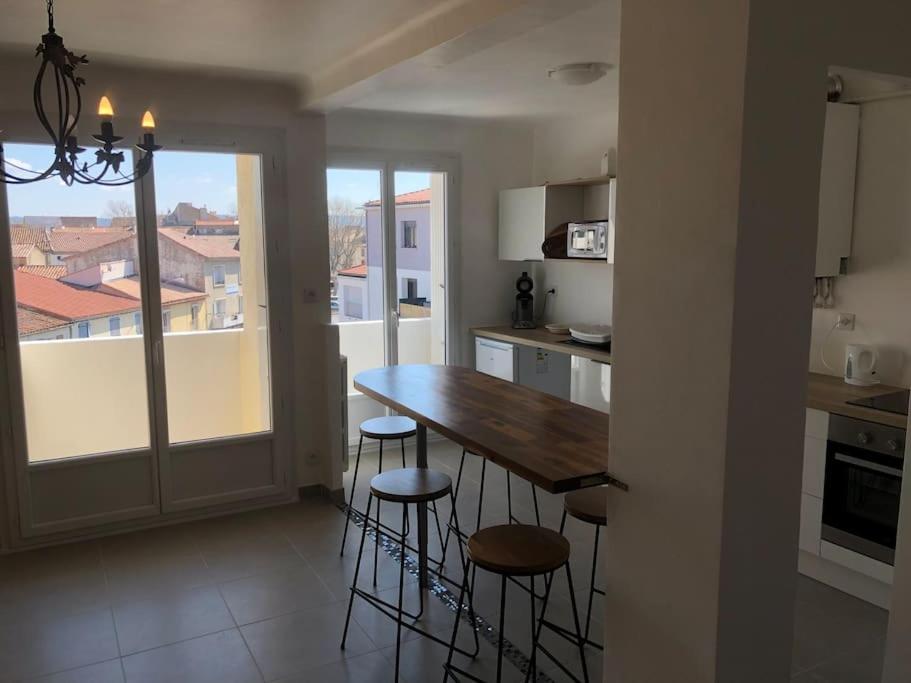Grands Buffets Hebergement Chambre Нарбон Екстериор снимка